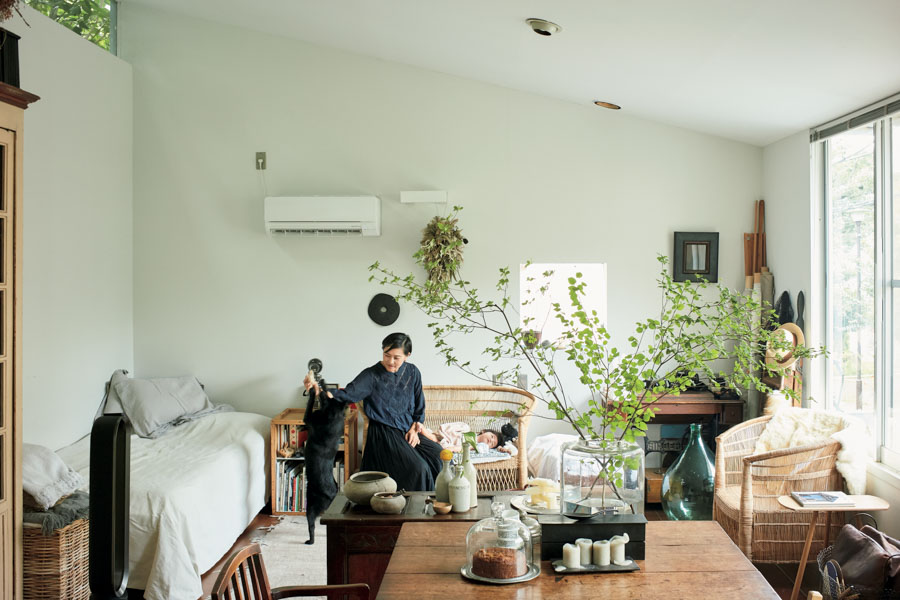 時間 季節 年月で変化する家の中の心地いい場所 スタイリスト 城 素穂さん宅 ファッション雑誌 リンネル の読みもの