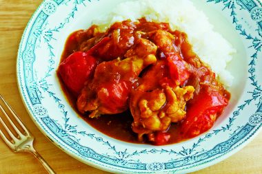 トマトと骨付き鶏肉のカレー　上田淳子さんのレシピ