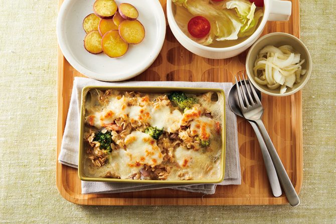 『松田リエの12kgやせた！ 1か月献立カレンダー』シーフード豆腐グラタン&さつまいものバター焼き