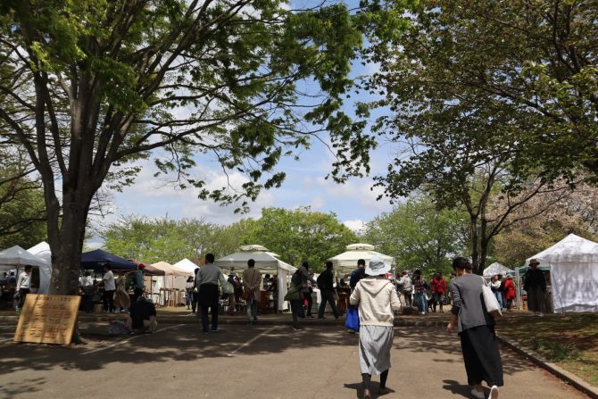 益子陶器市会場の様子