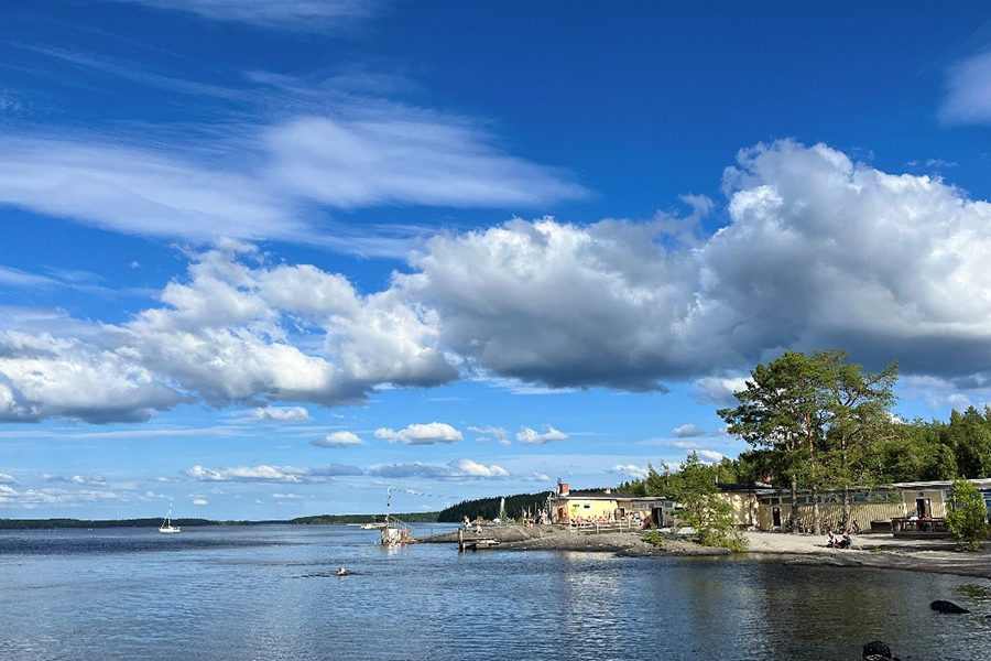 森、湖、ラウハ二エミサウナ。サウナキャピタルであるタンペレを代表する風景の一つ。 【ノーラのフィンランド旅気分】