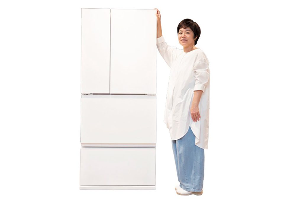 〈ツインバード〉の 背伸びせず使える冷蔵庫