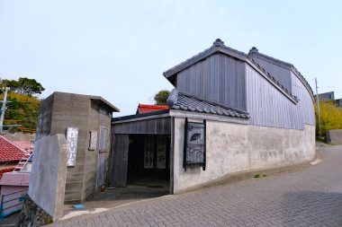 かつおの天ぱく「鰹の燻小屋」