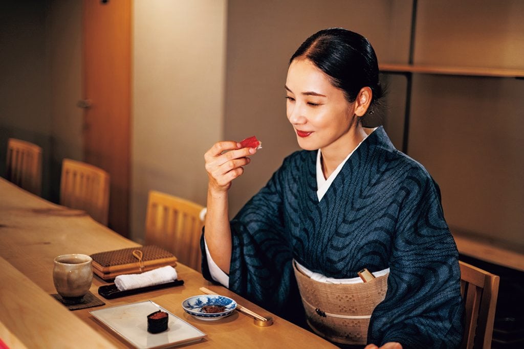 【吉田羊さんの着物と12のアソビゴコロ】ちょっとおめかししてお寿司を食べに行く日のコーディネート