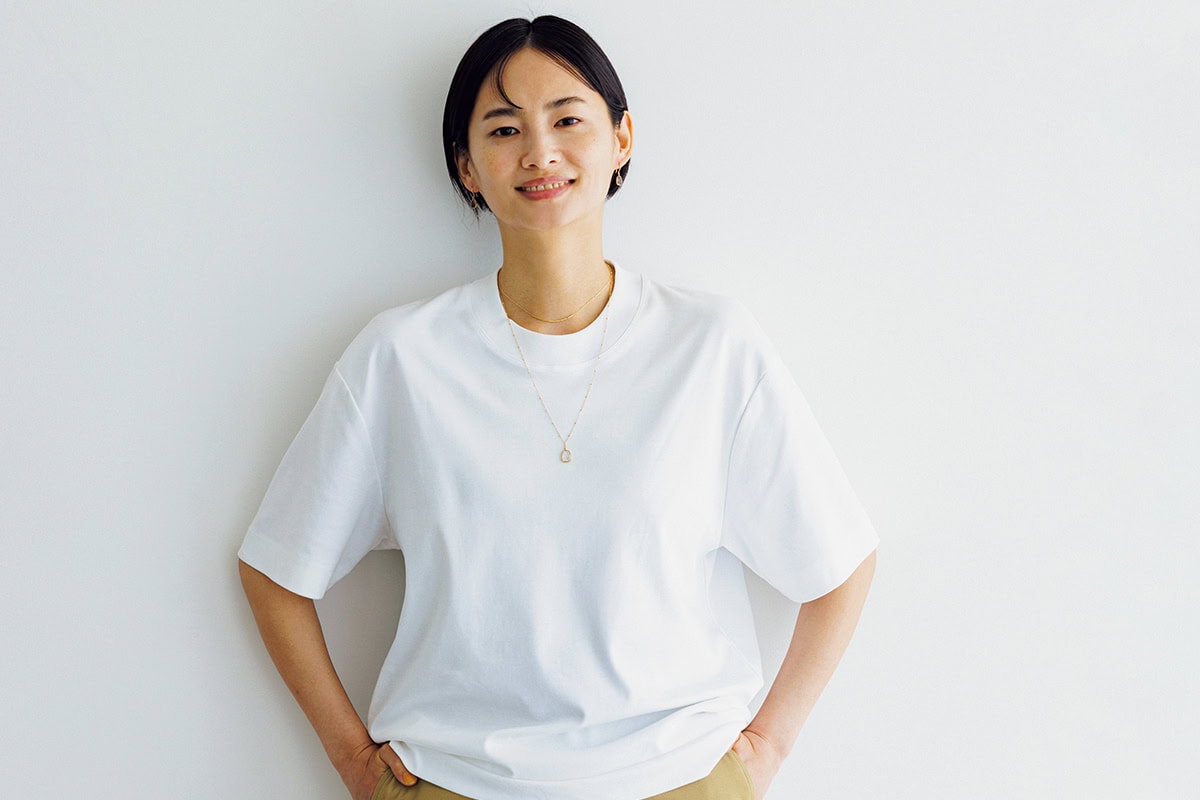 美シルエットな白Tシャツ＆おしゃれなコーディネート】 大人っぽい 