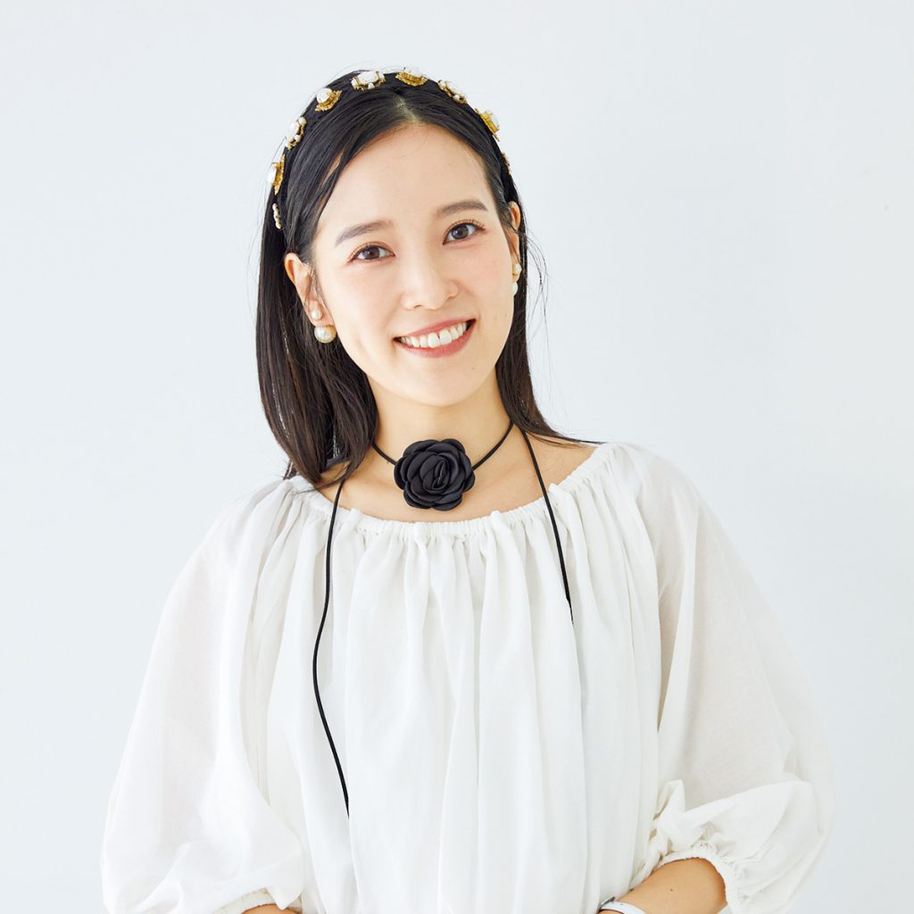 俳優の奈津子さん