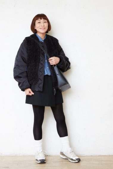 スタイリスト佐藤かなさん流、甘辛バランスが光るトレンドアウターコーデ