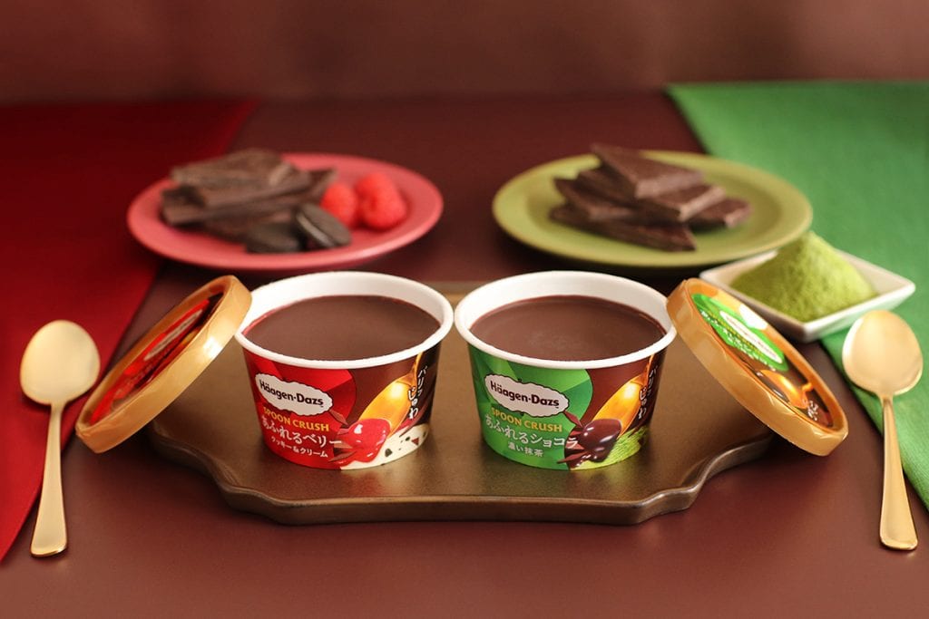ハーゲンダッツ ミニカップ SPOON CRUSH「あふれるベリー クッキー＆クリーム」「あふれるショコラ 濃い抹茶」