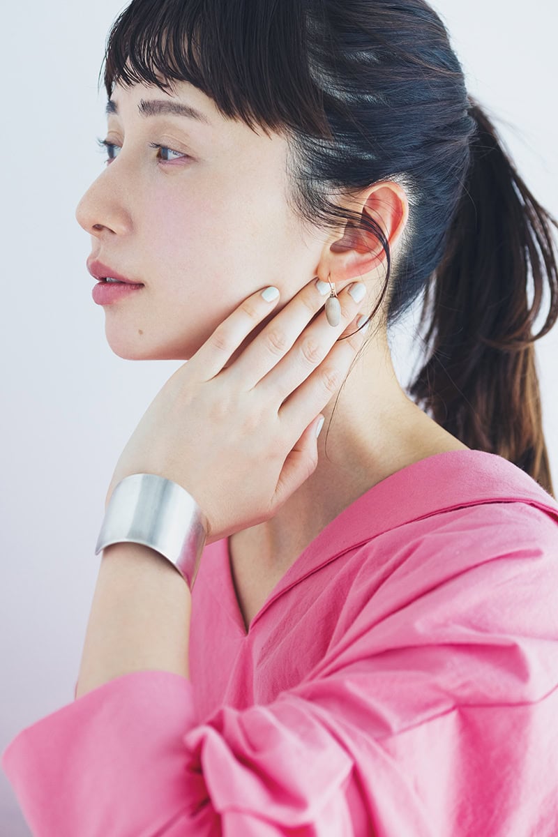 服とメイクでつくる大人ピンク