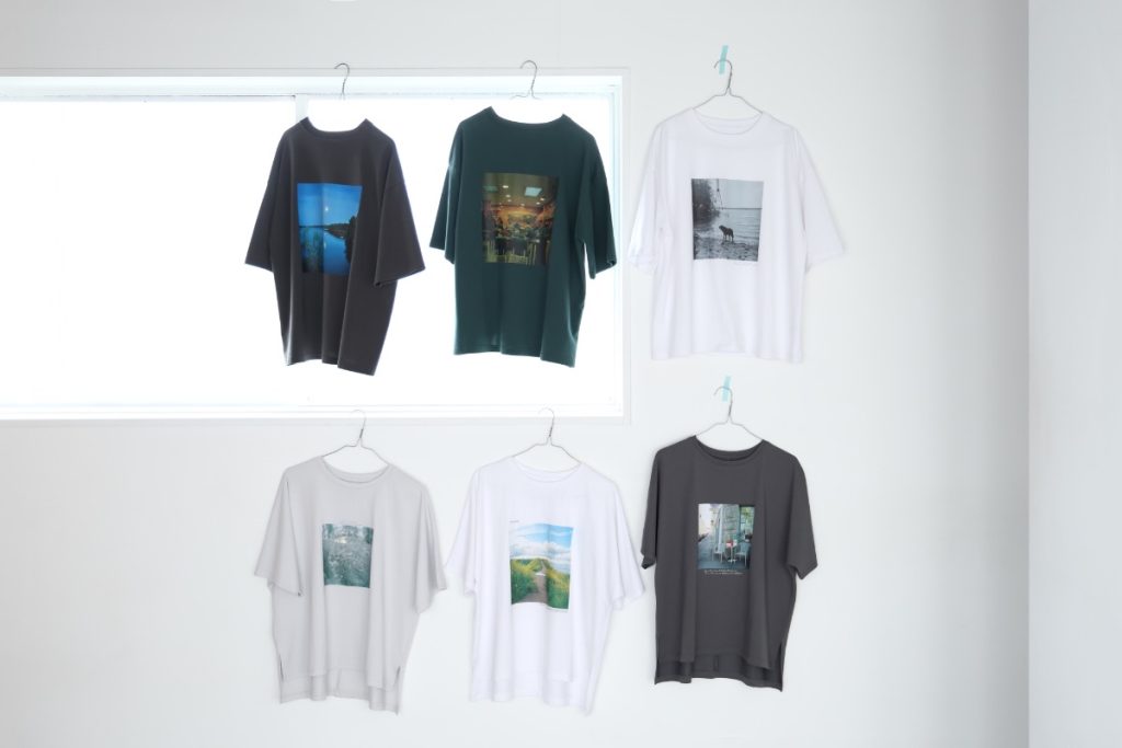 【tsukuru & Lin.の暮らしの一品】 写真家・かくたみほさんのフォトTシャツが今年も登場！ 旅するように楽しむ、北欧の風景