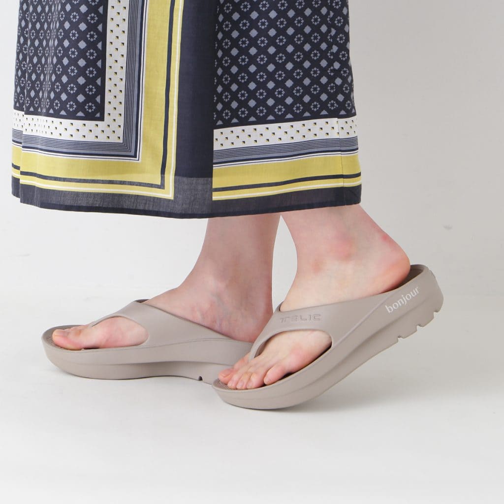 TELIC× human womanコラボレーションサンダル