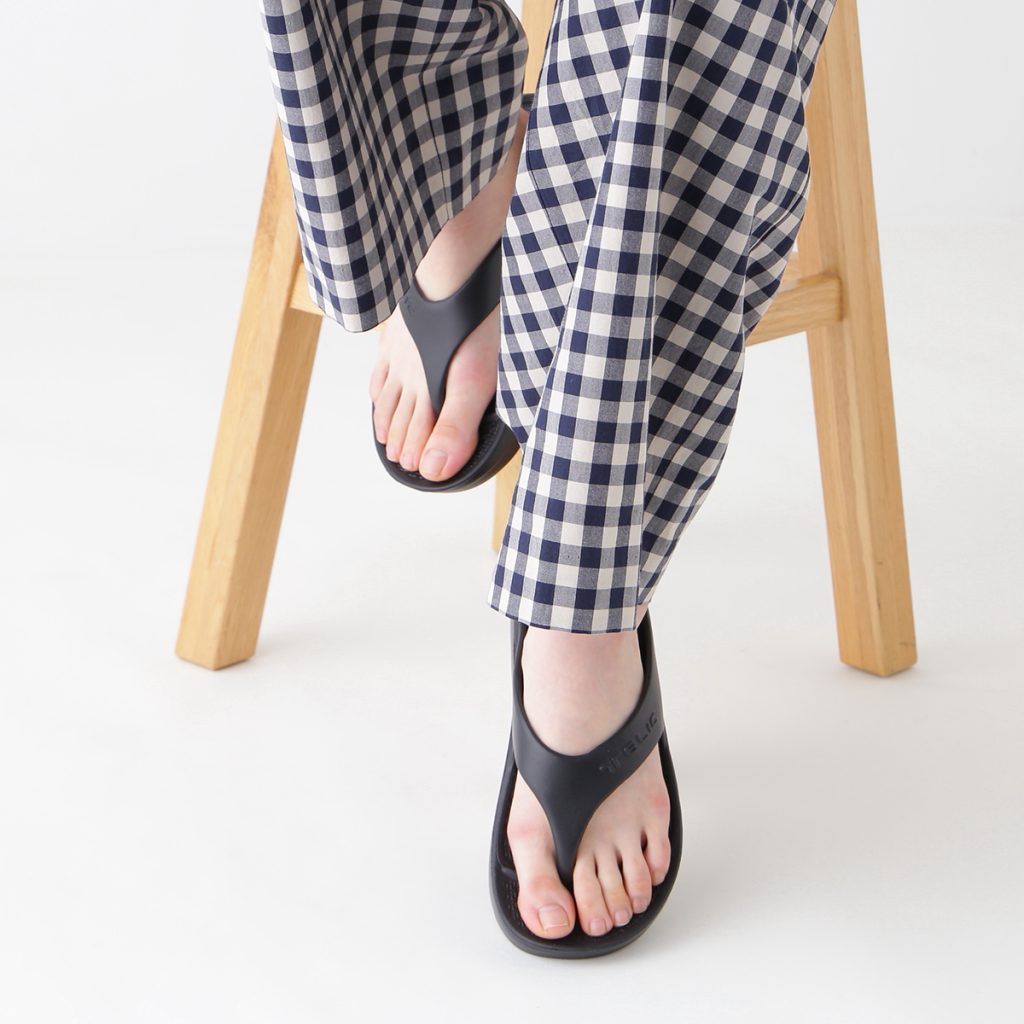 TELIC× human womanコラボレーションサンダル