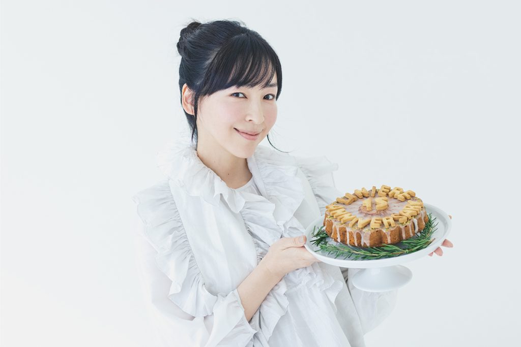 リンネル創刊15周年インタビューリレー連載で出産や子育てについて、語る麻生久美子さん。