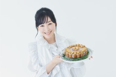 「リンネルと出合って洋服の好みも変わった」と話す麻生久美子さん。