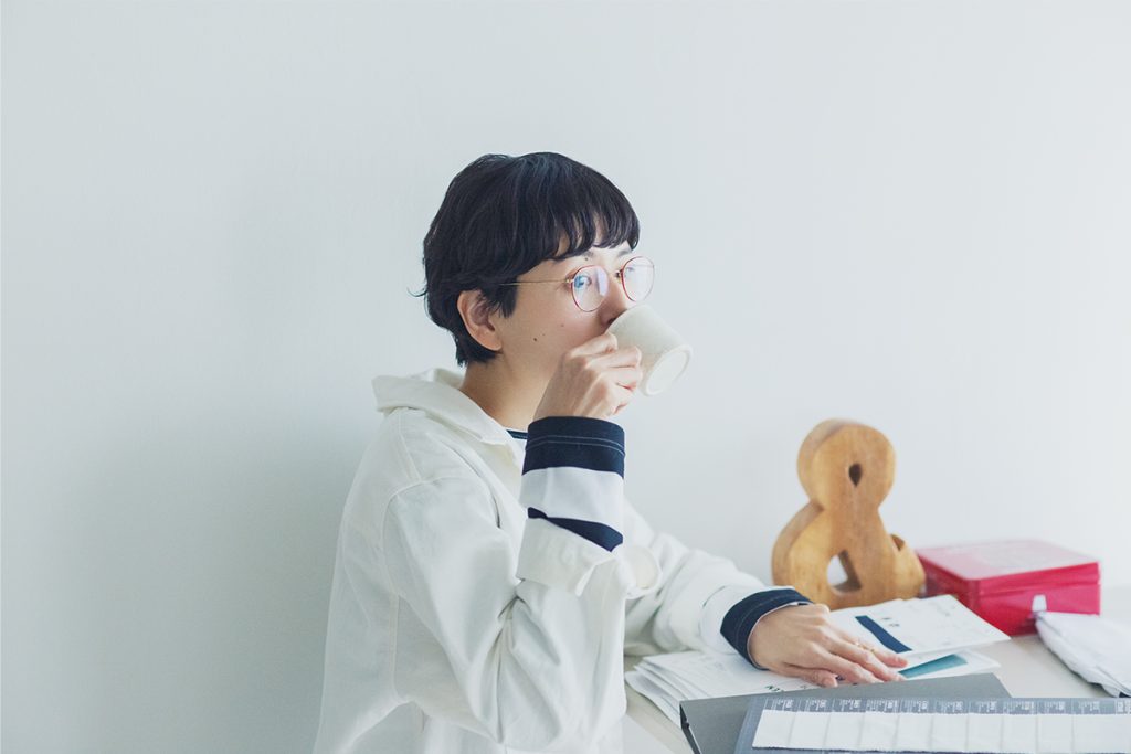 「リンネルは丸ごと受け入れてくれる居場所のような存在です」と話す菊池亜希子さん。