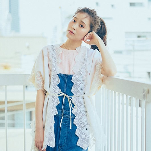 YouTuber、モデルのゆべしさんが着こなす初夏の装い