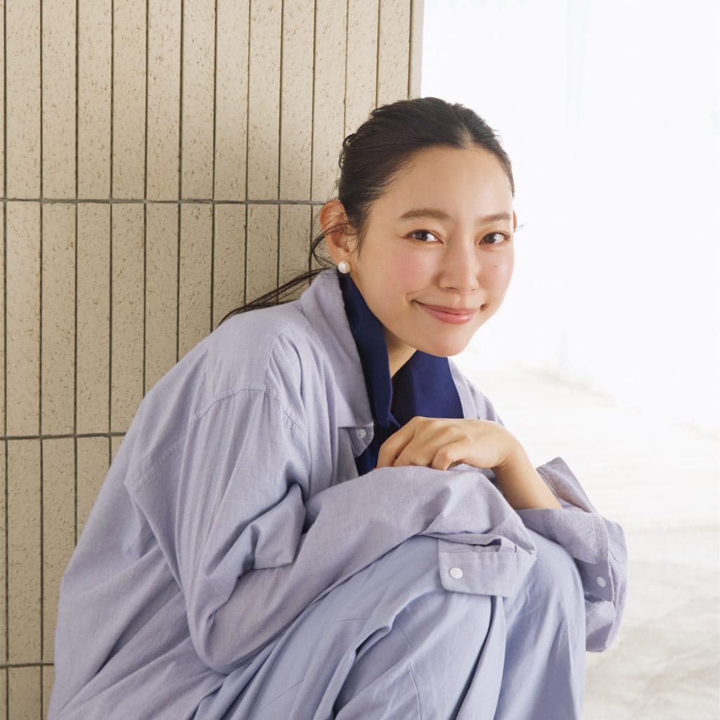 大人に似合う2025年の「多幸感メイク」仕上がり