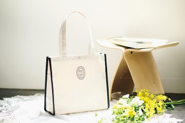 リンネル8月号付録は、「ネストローブ」の保冷ポケット付き大判トートが登場！