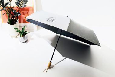 リンネル8月号の付録に、「ネストローブ」の晴雨兼用折りたたみ傘が登場！