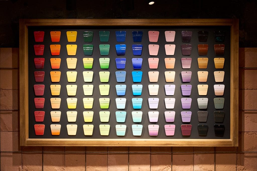 【ル・クルーゼ】豊富なカラバリ展開で好みのテーブルコーディネートに！