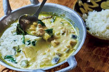 食べる美容料理教室・茂田正和さんおすすめ！【大豆と酒粕のグリーンカレー】自律神経がゆらぎやすいときに作りたいレシピをご紹介します