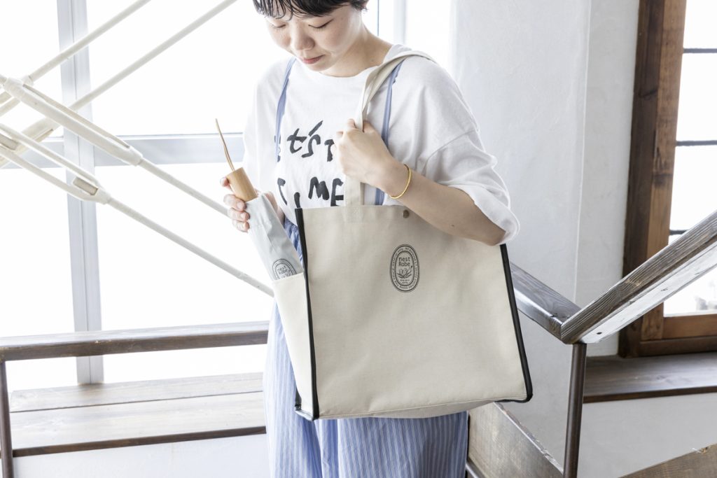 【リンネル8月号付録】「ネストローブ」保冷ポケット付き大判トート