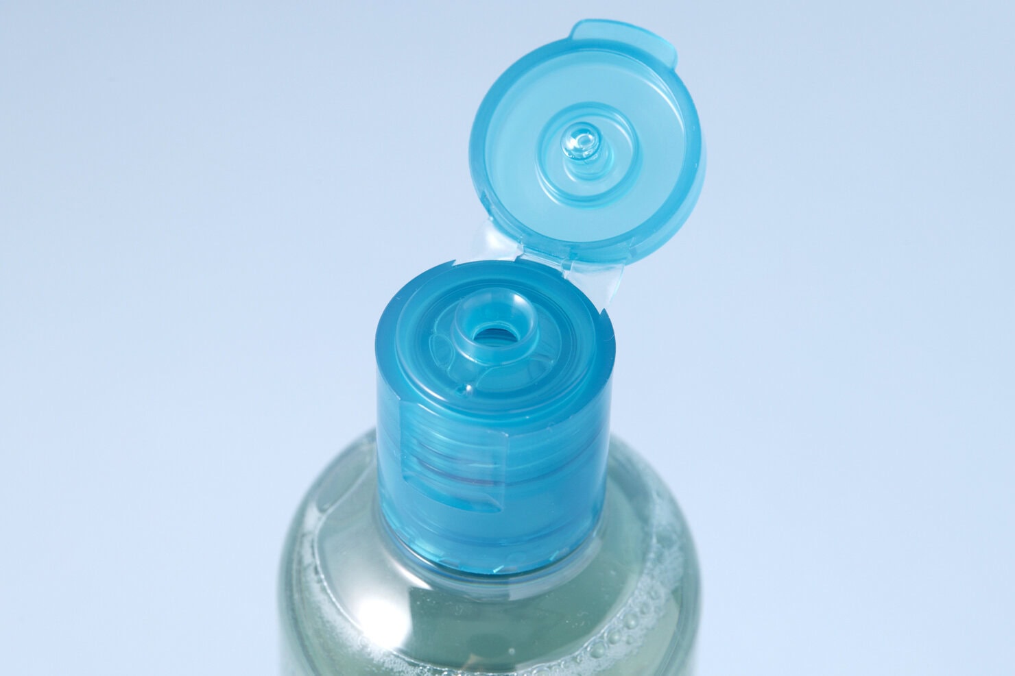 無印良品　リンスインクールシャンプー 300mL のキャップ部分