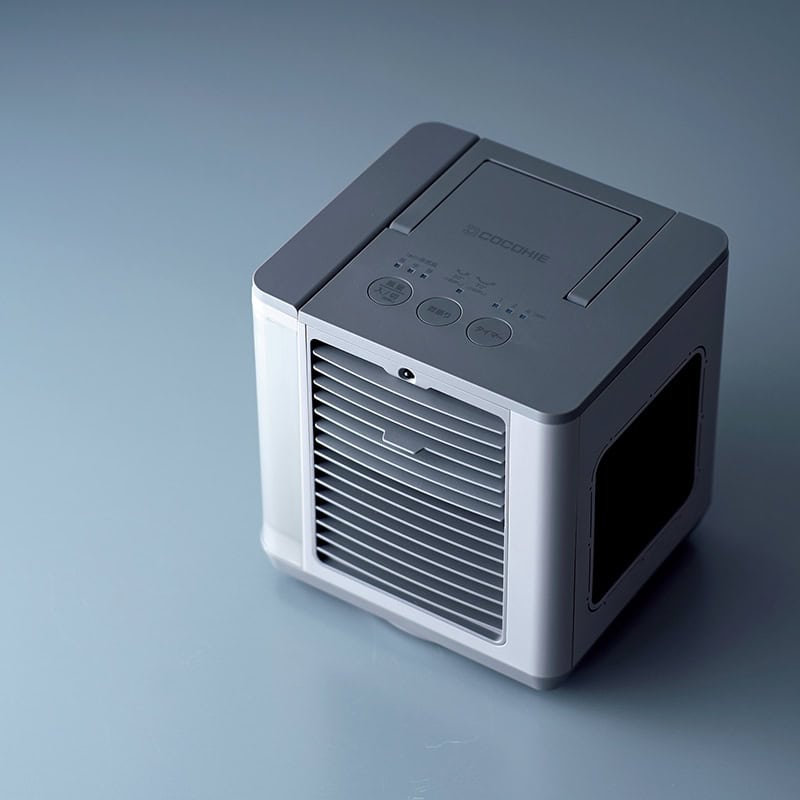 ＜ショップジャパン＞の省エネ小型クーラー ここひえR7は、卓上に置いて使えて便利！