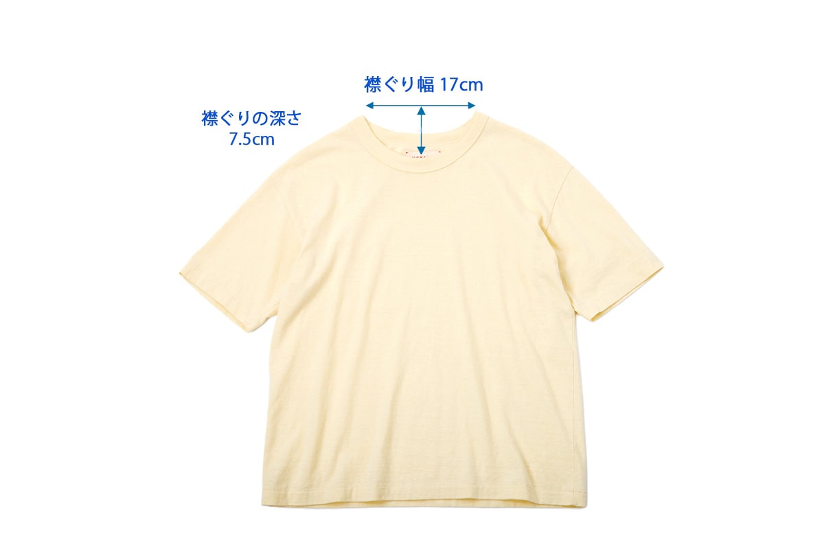 MWYAKEのTシャツは、顔まわりを引き締めて首まわりを自然にきれいに見せてくれる一枚