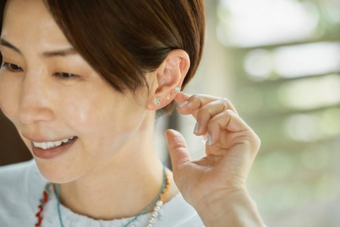耳つぼジュエリー体験談。顔のむくみがすっきりして、朝からご機嫌に