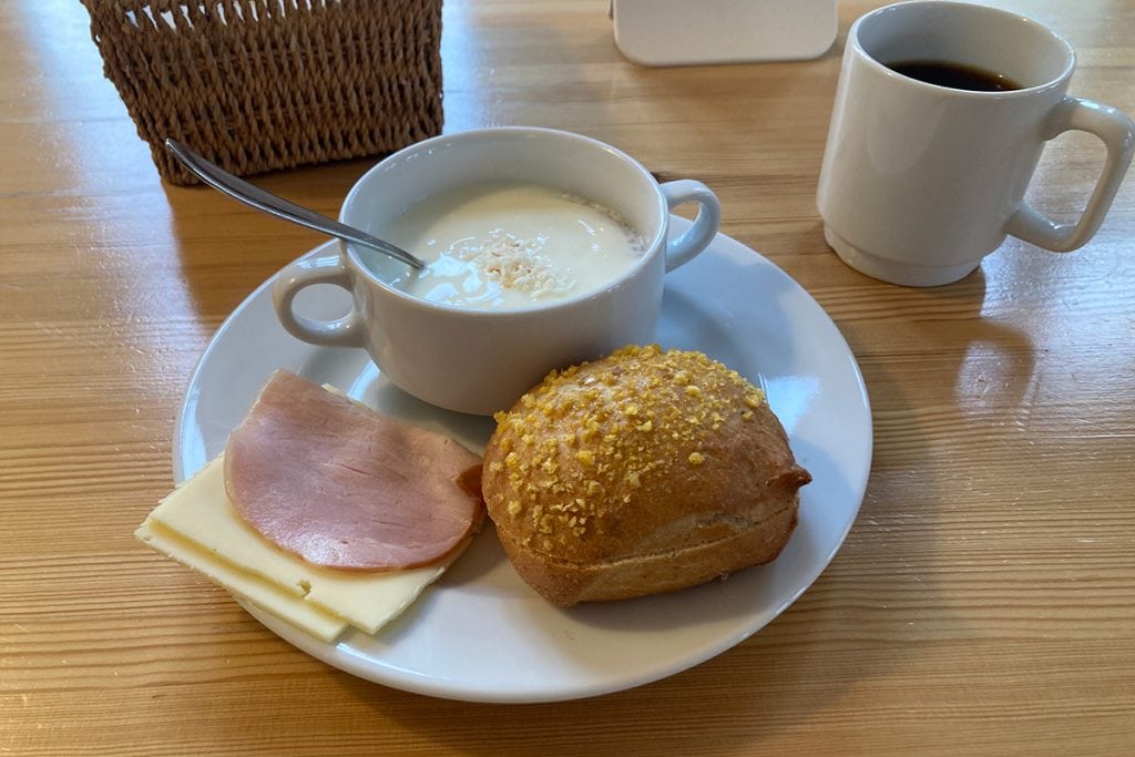 フォルケホイスコーレの朝ごはん