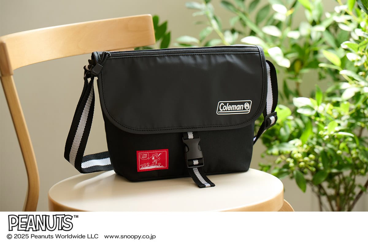リンネル2025年10月号付録に「スヌーピー×コールマン」大きなポケット付き！メッセンジャーバッグが登場！