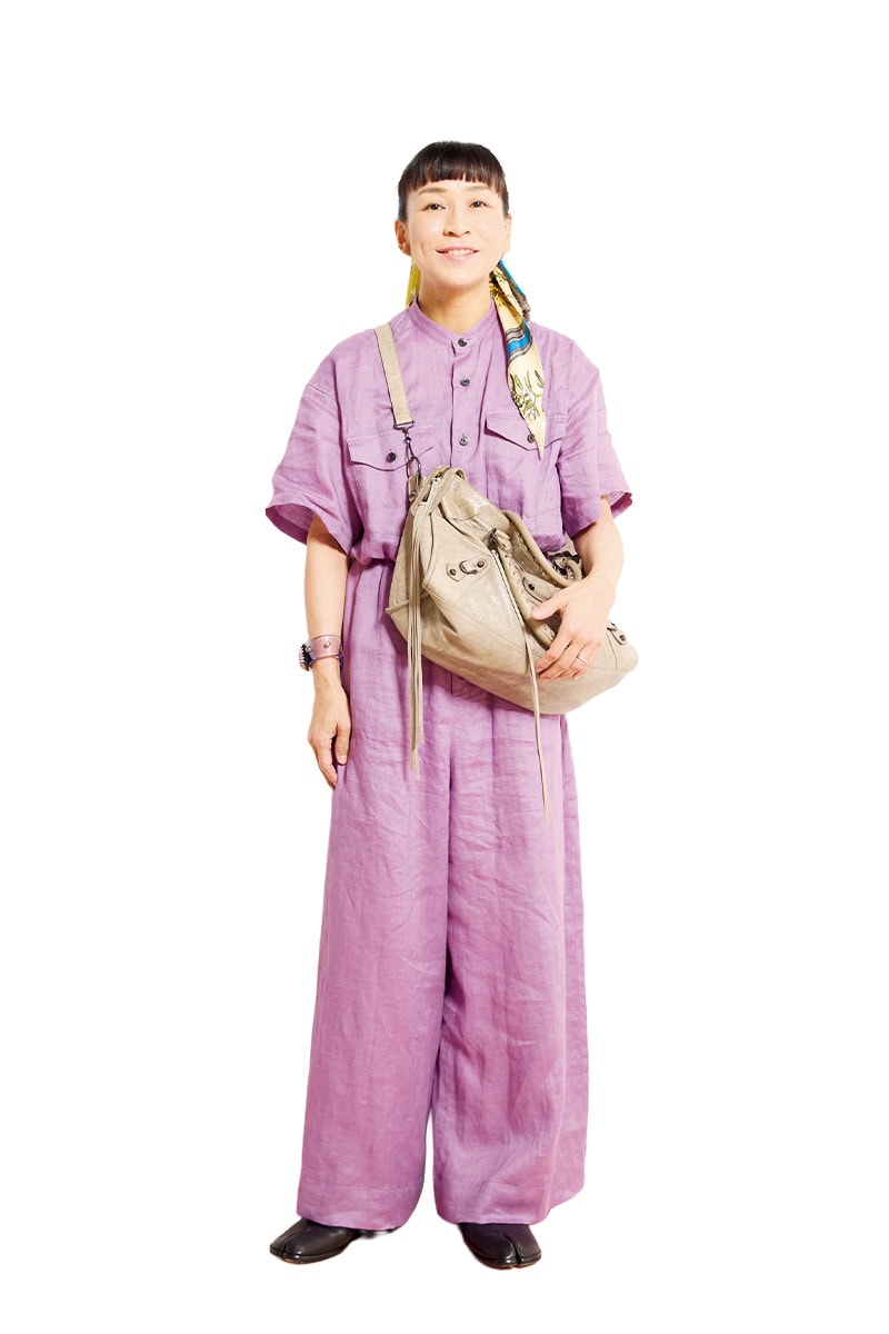 スタイリスト佐藤かなさんは、ハイクのオールインワンを主役に夏ムードを演出！【リンネル9月号】