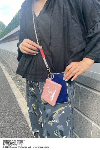 【リンネル付録】「スヌーピー／コールマン」のコインケースはスマホショルダーにつけても便利！