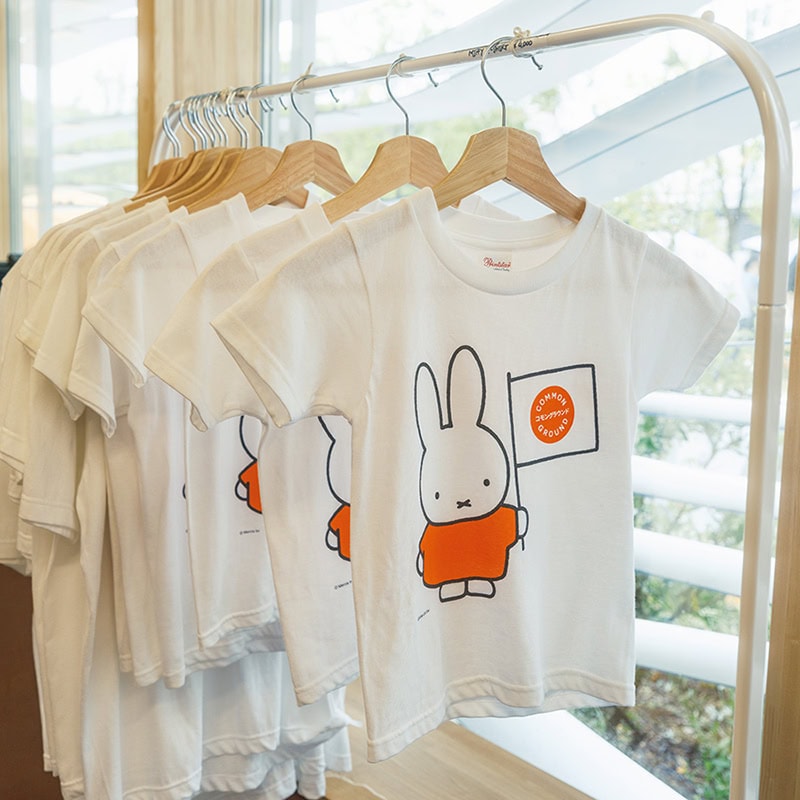 オランダパビリオンレビュー⑤陶器のミッフィーやオリジナルTシャツなどお土産・グッズも必見