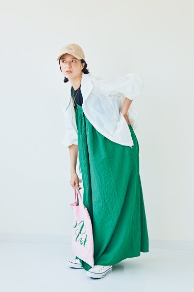 薄手でUV対策もできるブルゾンで室内の冷房対策に！【リンネル10月号】