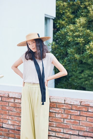 麻のノースリーブニットで暑い夏も軽やかに【リンネル10月号】