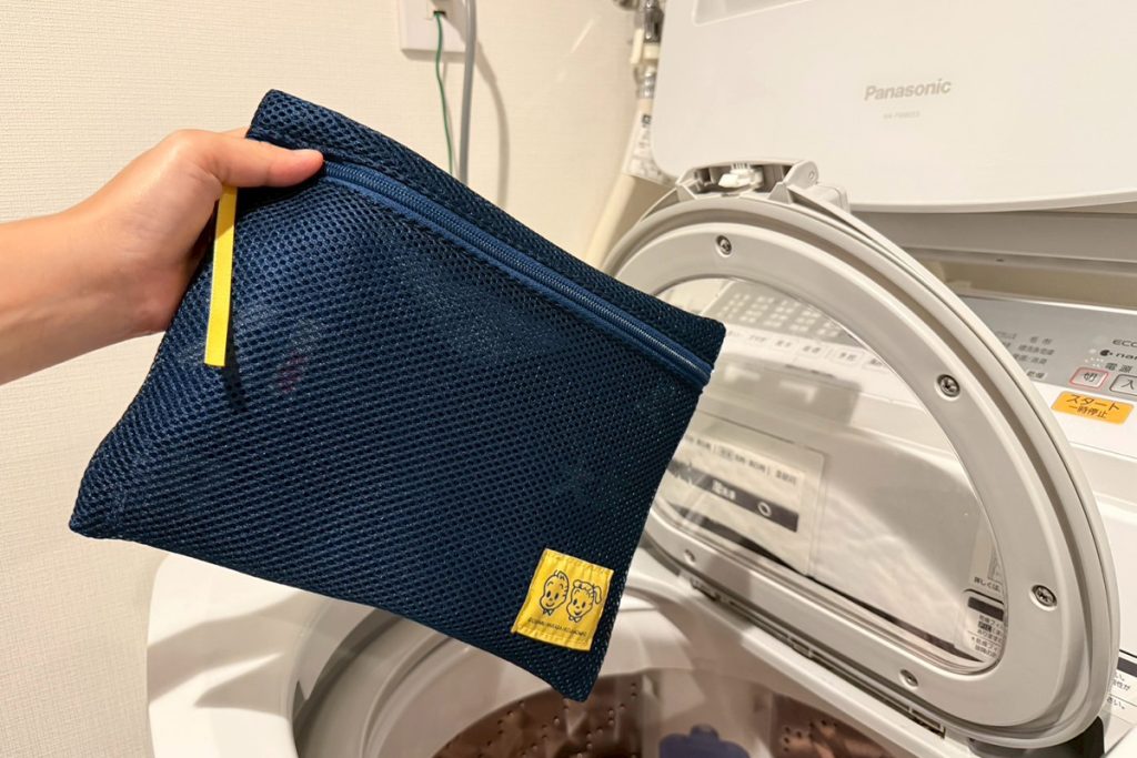 【リンネル付録】「オサムグッズ」のメッシュポーチは、帰宅後はそのまま洗濯機にポイッと入れるだけ！