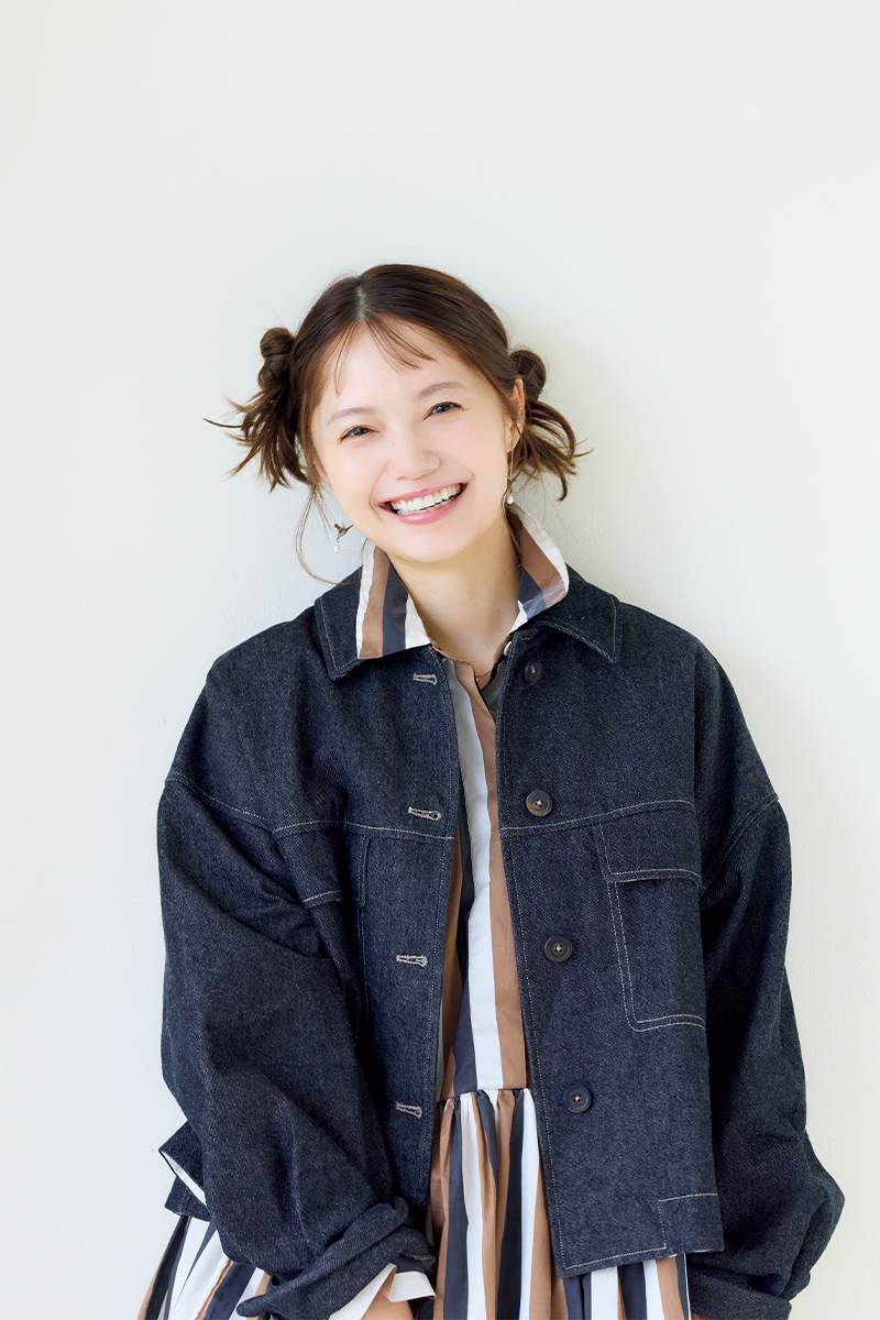「“手を動かすこと”はずっと変わらず大好き。これからも形を変えながら、続けていきたいです」と語る宮﨑あおいさん。【リンネル11月号】