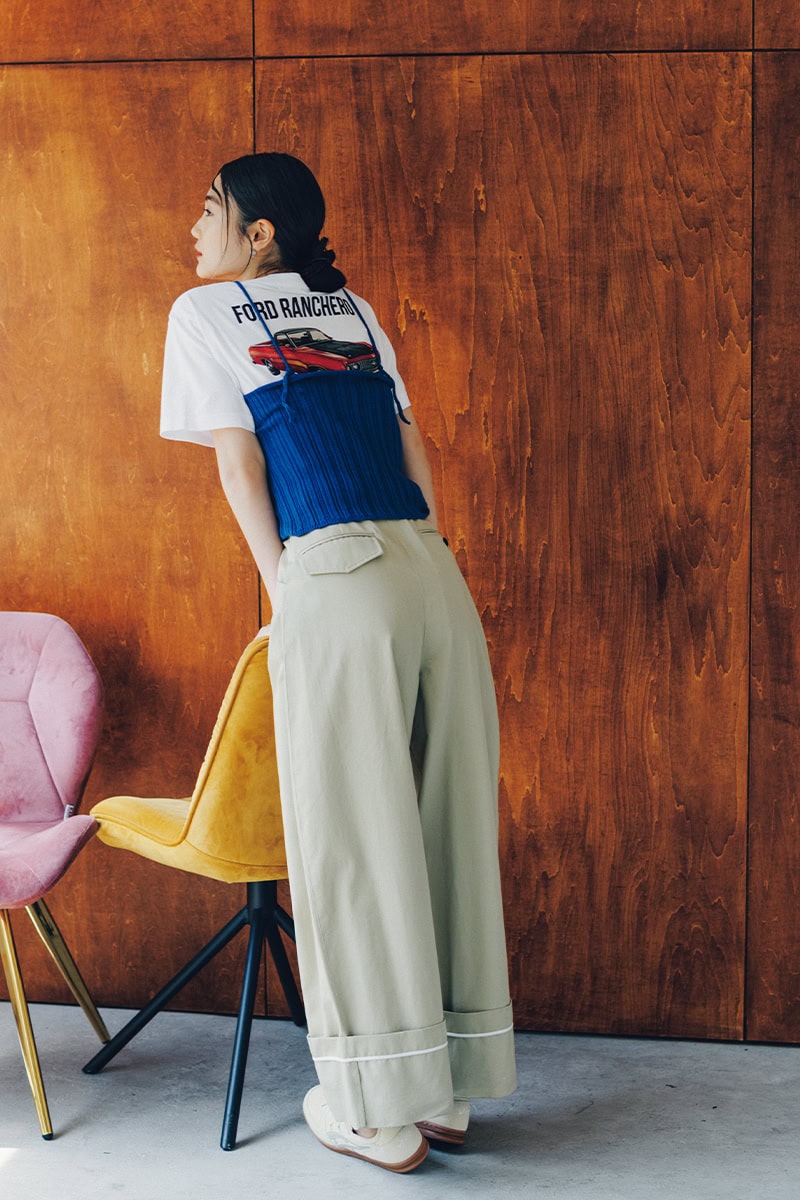 Tシャツにシルキーなアルパカでちくちくしないニットキャミソールで秋のぬくもりをプラス【リンネル11月号】