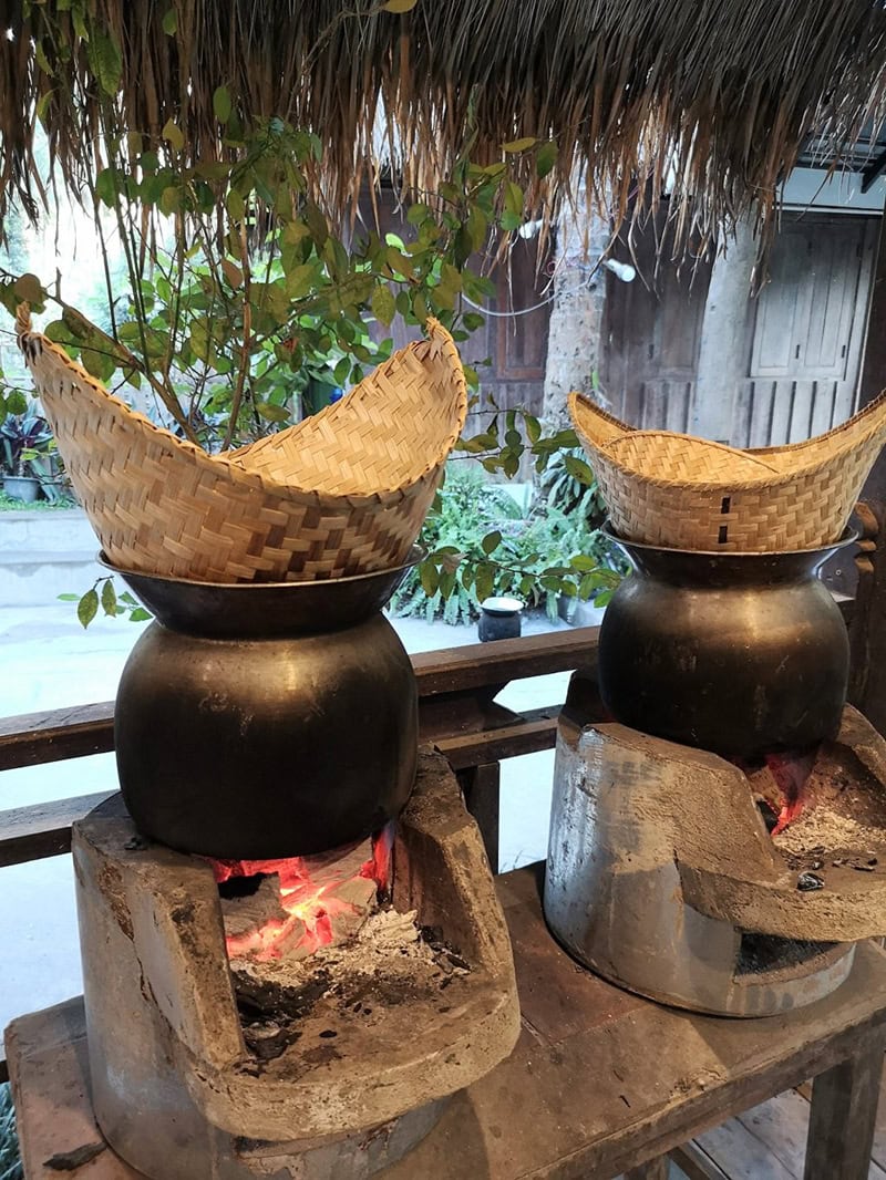 ラオスで体験した料理教室の様子