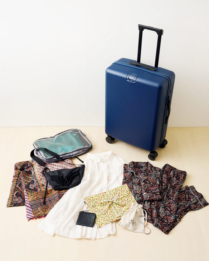 旅賢者・ヘアメイク加藤恵さんの持ち物