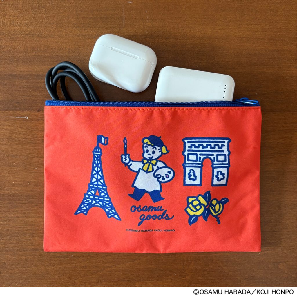 イヤホンやモバイル充電器は、フラットポーチ(大)に！