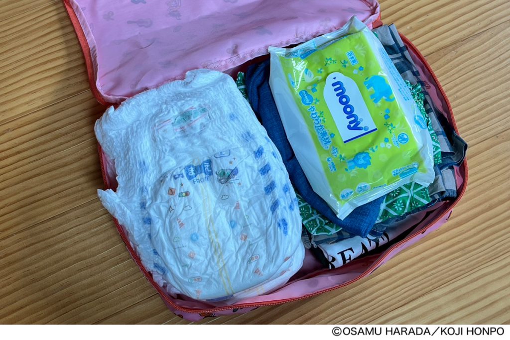 おむつ10枚におしりふきや着替えなどもぴったり！