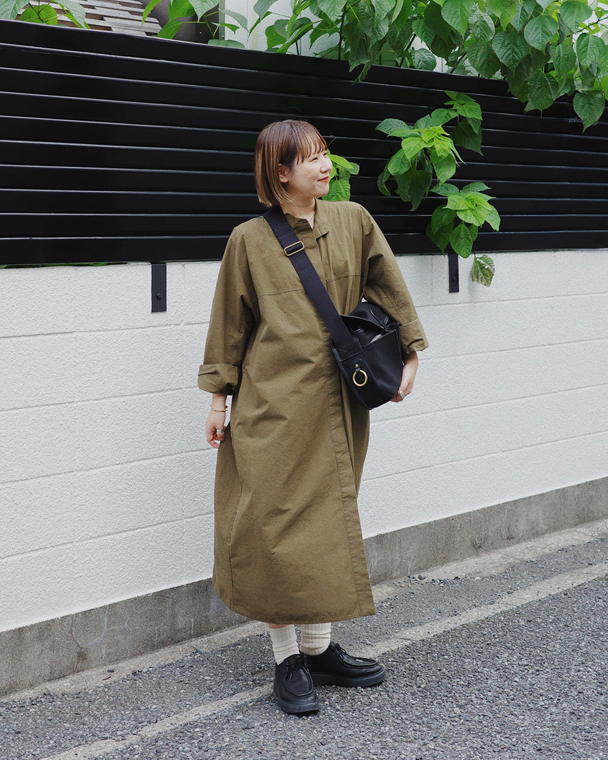 無印良品・MUJI laboのシャツワンピース、低身長さんでも着こなせるゆったりシルエット