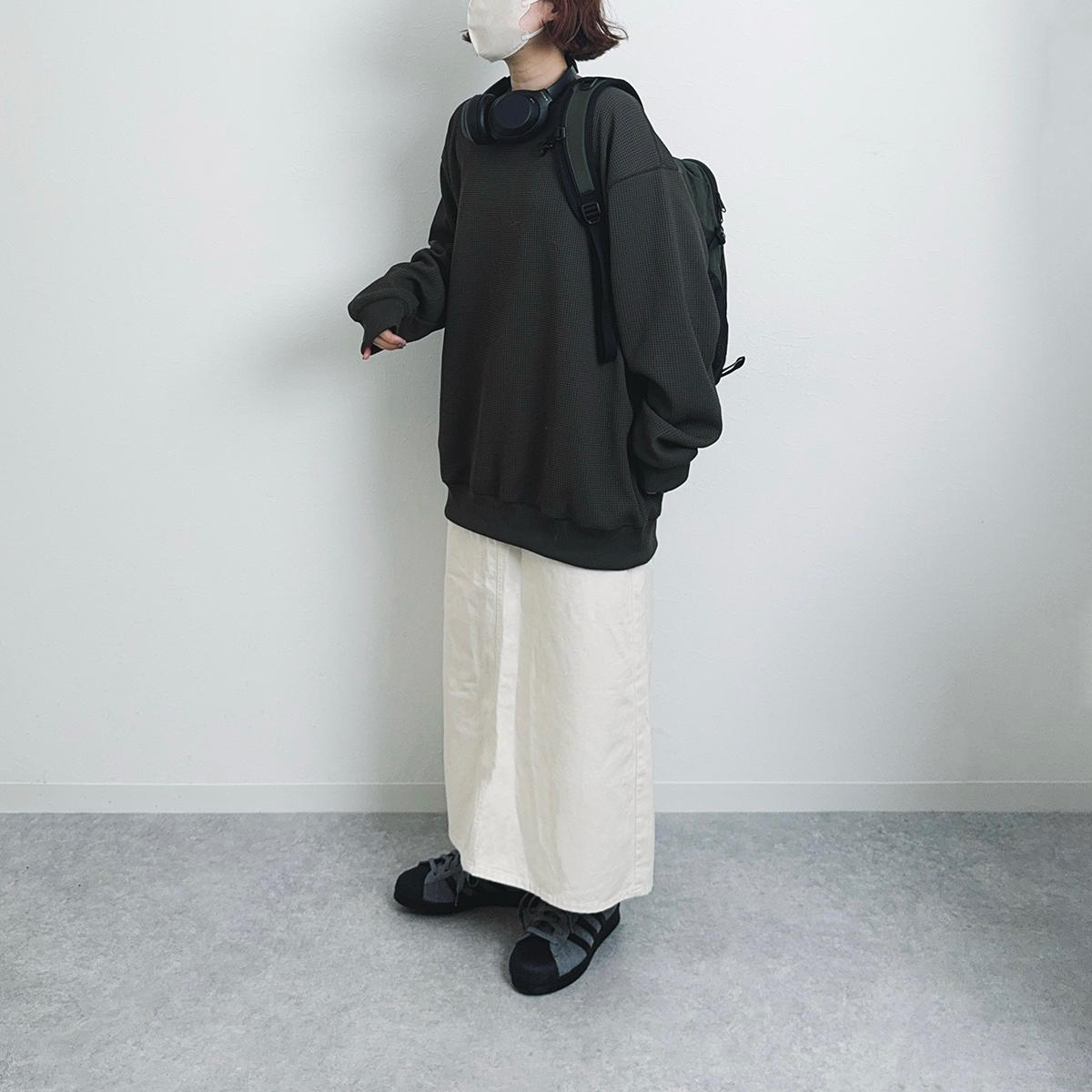 ベーシックなワッフルTシャツには、素材で遊び心をプラス