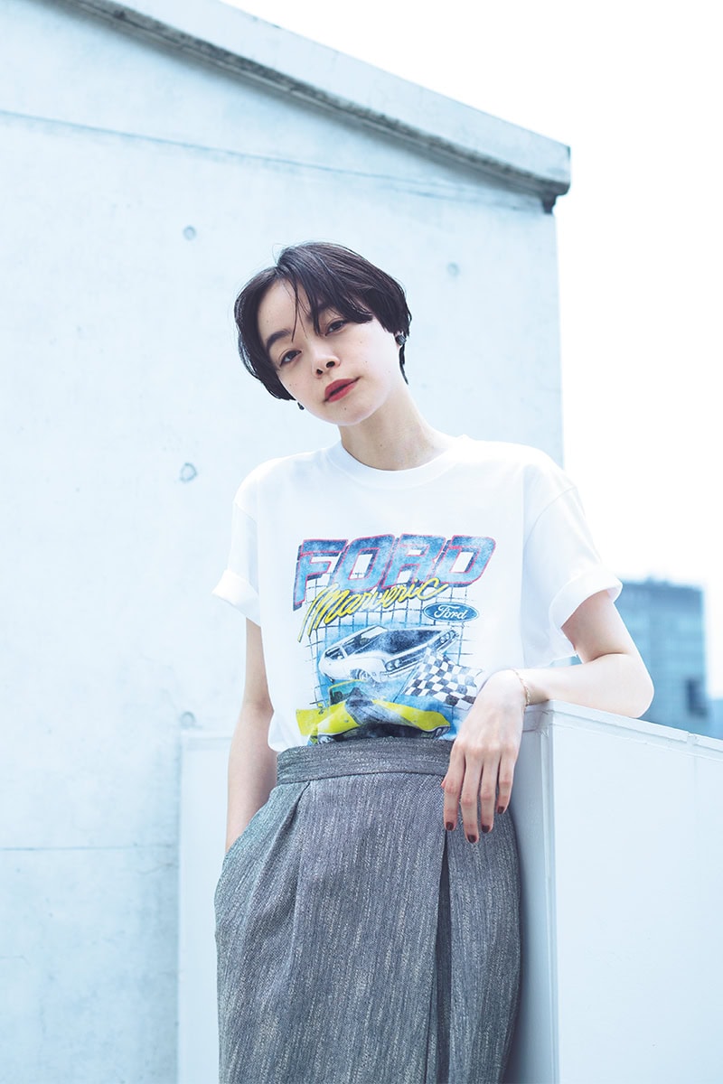 kanocoさんが着こなす!一枚でサマになるインパクトな「フォード」のTシャツを主役に
