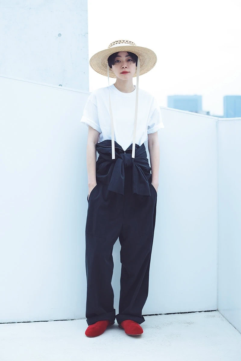 【kanokoさんが着こなす大人のTシャツ】白Tを選ぶなら地厚の素材を選ぶと◎