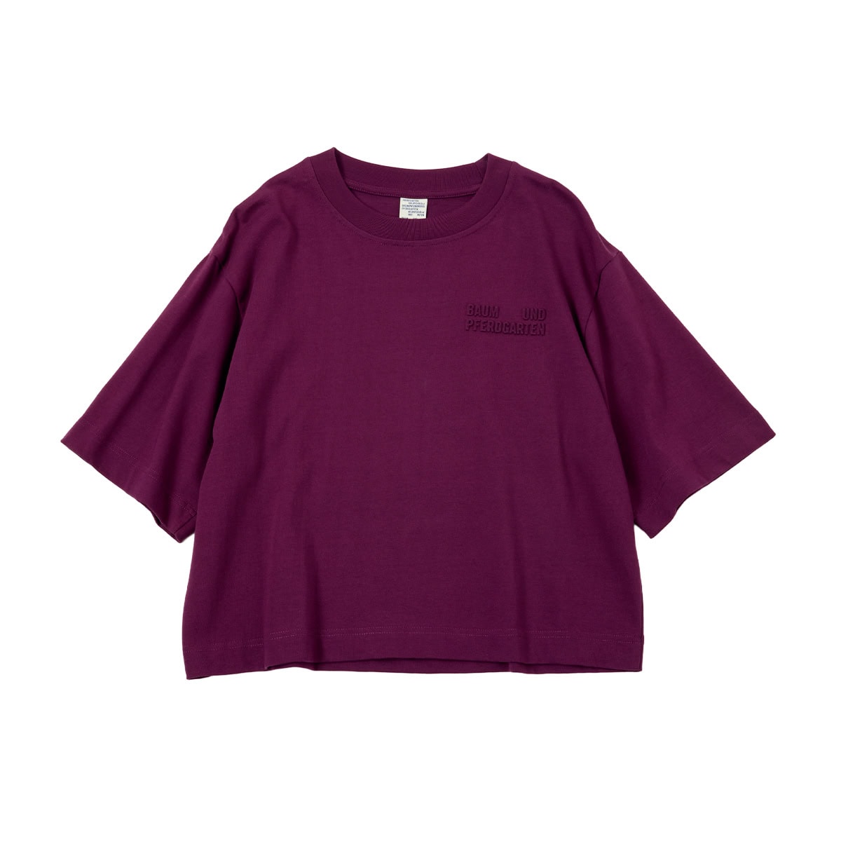 秋らしさトッピングに今すぐ使えるボルドー色のTシャツ【リンネル11月号】