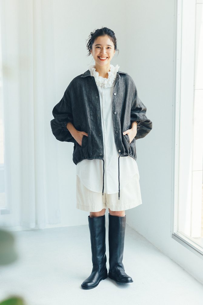 journal standard luxeのジャケットは、リネンが引き立つ素材感がかわいい【リンネル11月号】